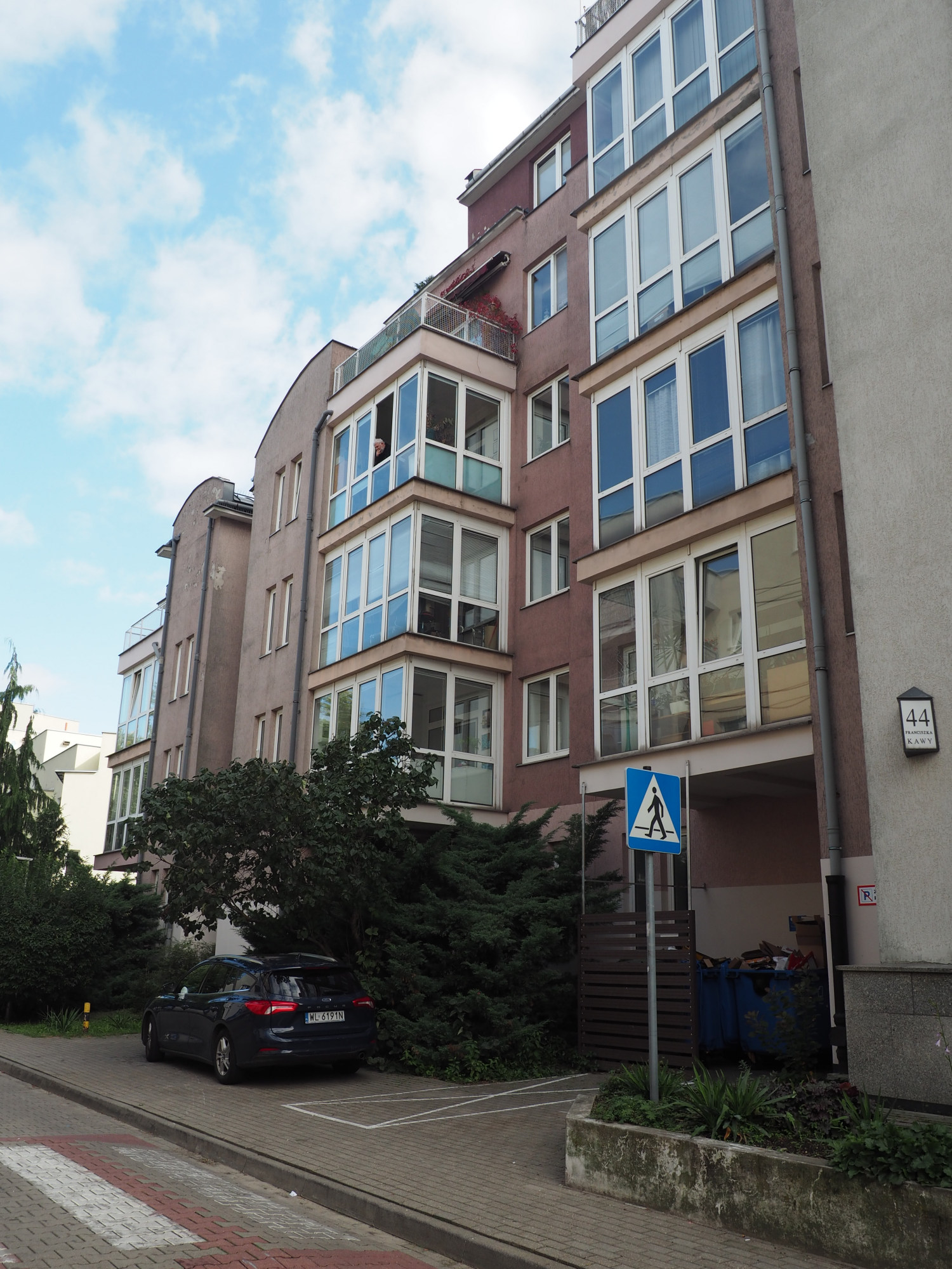 Zdjęcie architektury budynku Budynek mieszkalno-usługowy